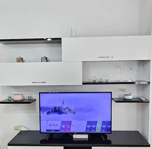 Apartamento Lovely In Durrës